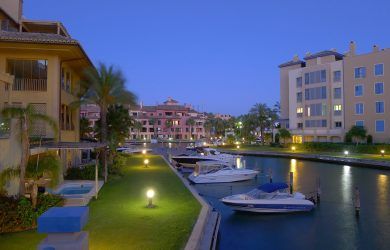 Puerto-deportivo-scaled